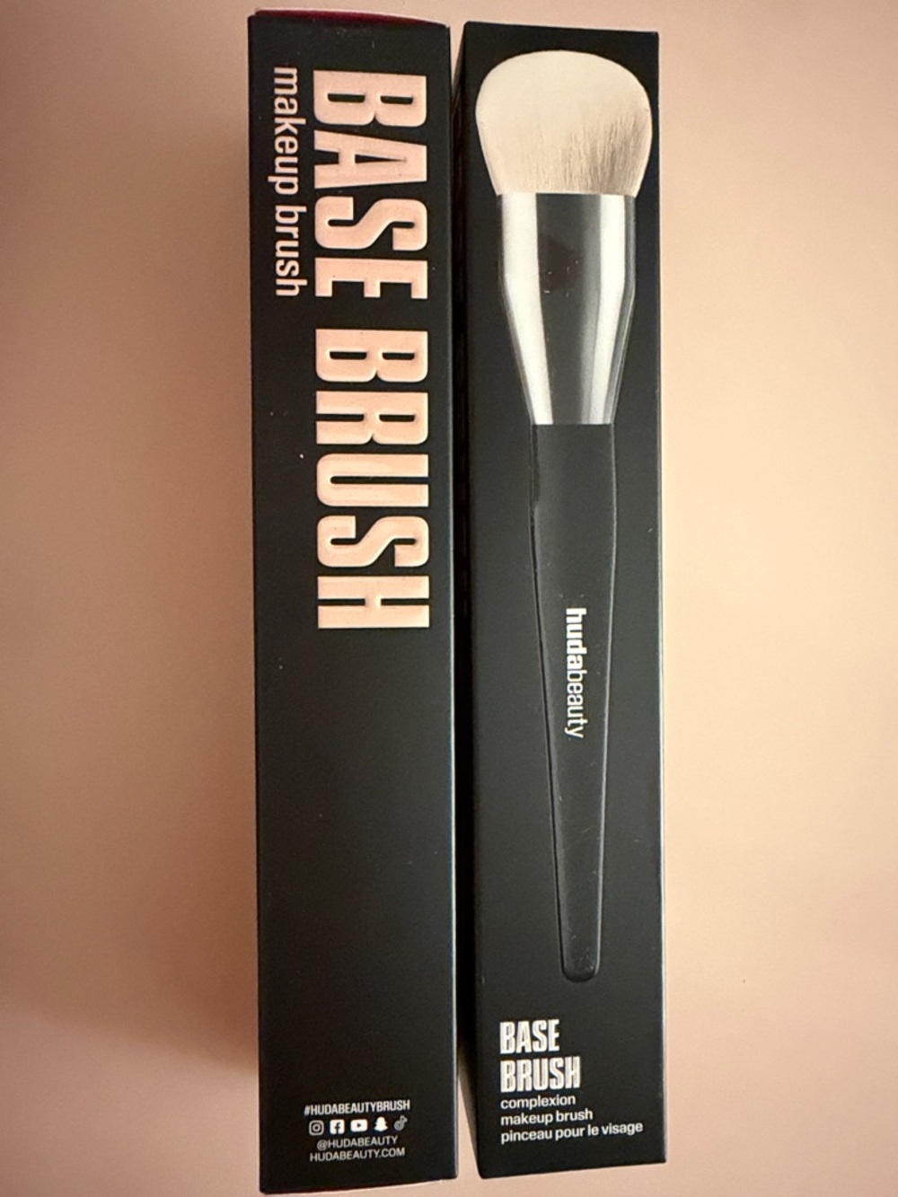 Huda Beauty Base Brush - (1PC)
